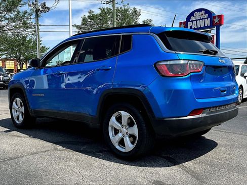 Used 2018 Jeep Compass Latitude FWD image 4
