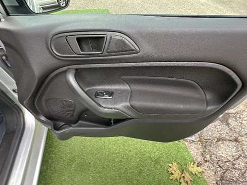 Used 2018 Ford Fiesta SE FWD image 23