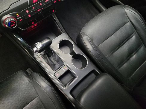 Used 2016 Kia Sorento SX image 26