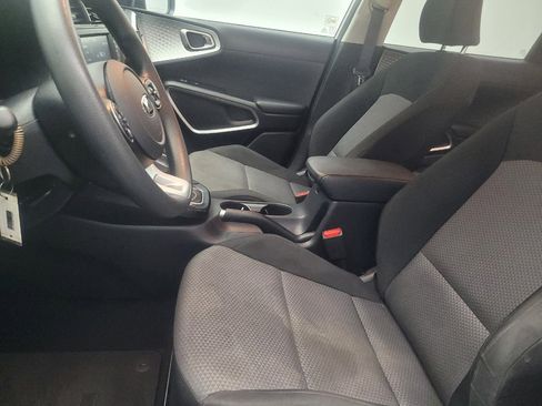 Used 2020 Kia Soul LX FWD image 17