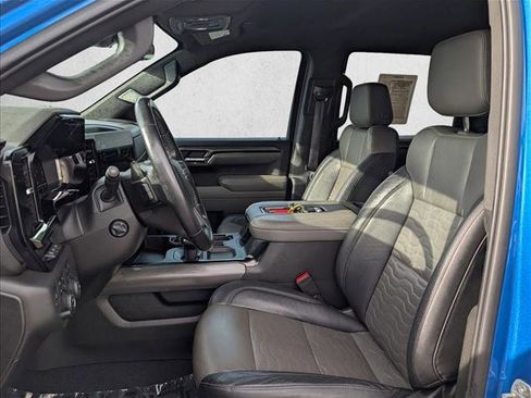 Used 2022 Chevrolet Silverado 1500 ZR2 w/ Technology Package image 13