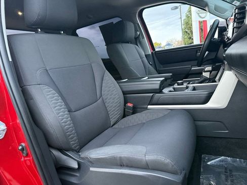 Used 2022 Toyota Tundra SR5 w/ SR5 Convenience Package image 29