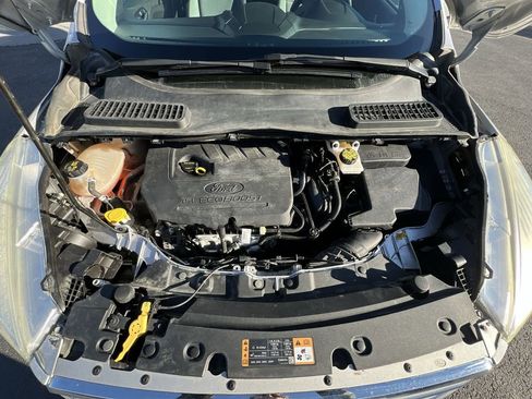 Used 2018 Ford Escape SE image 28