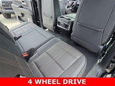 Used 2024 Chevrolet Silverado 1500 High Country w/ High Country Premium Package image 12