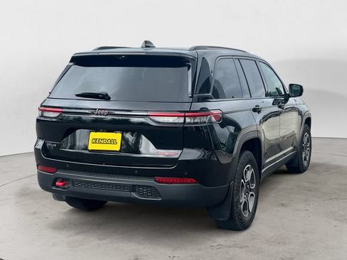 Used 2022 Jeep Grand Cherokee Trailhawk w/ Advanced Protech Group II AWD/4WD image 5