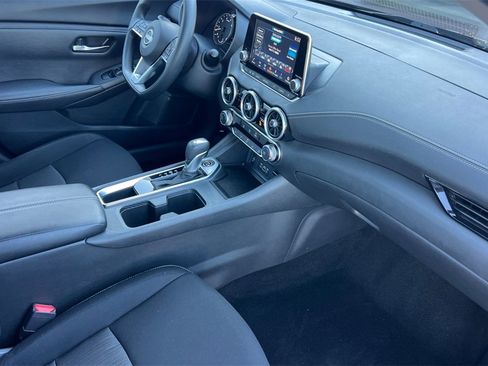 Used 2025 Nissan Sentra SV image 18