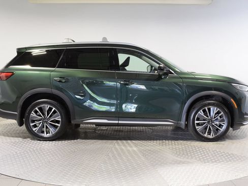 Certified 2026 INFINITI QX60 Luxe w/ Family Package AWD/4WD image 14