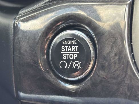 Used 2012 Jeep Grand Cherokee Laredo image 13