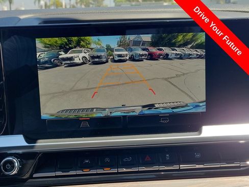 Used 2026 GMC Sierra 1500 SLT RWD image 12