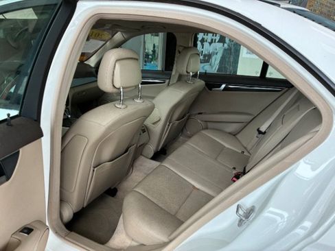 Used 2014 Mercedes-Benz C 250 Sedan image 22