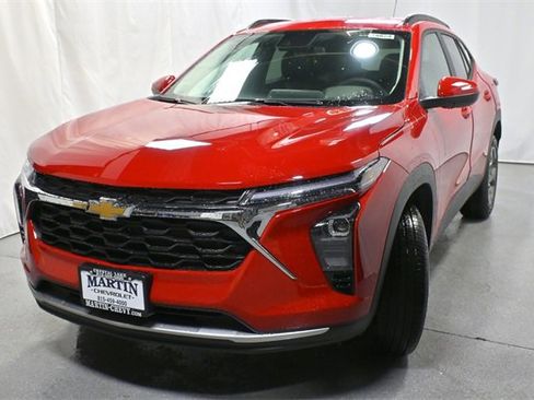 New 2026 Chevrolet Trax LT w/ Driver Confidence Package image 6