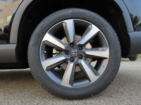 New 2025 Honda Pilot Elite image 9