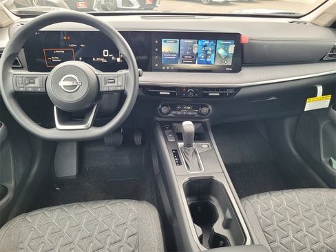 New 2026 Nissan Kicks SV image 7