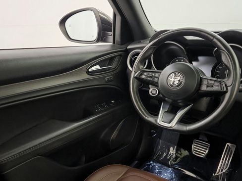 Used 2022 Alfa Romeo Stelvio Ti w/ Active Assist Plus Package AWD/4WD image 21