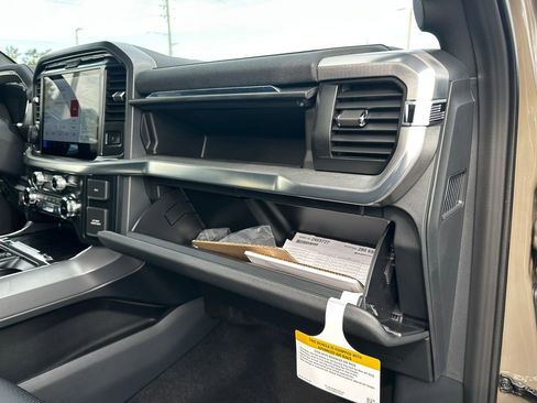 New 2025 Ford F150 Lariat w/ Equipment Group 501A Mid image 38