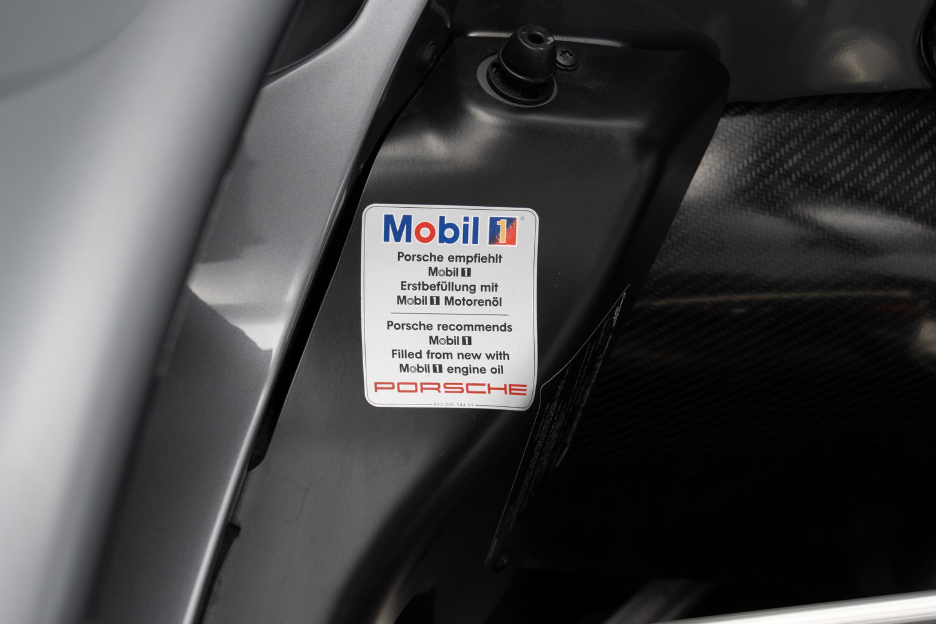 Used 2004 Porsche Carrera GT RWD image 70