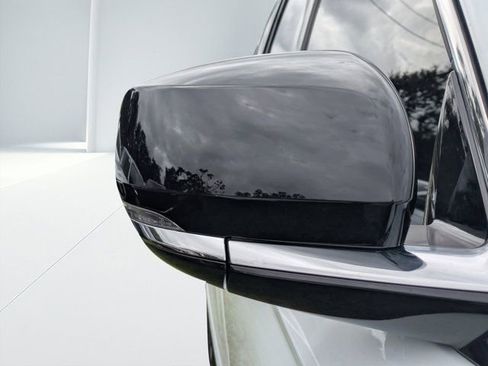 New 2025 Jeep Grand Cherokee Overland w/ Luxury Tech Group IV image 10