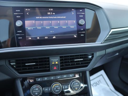 Used 2019 Volkswagen Jetta SEL image 28