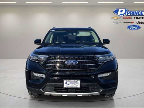 Used 2023 Ford Explorer XLT w/ Equipment Group 202A image 2