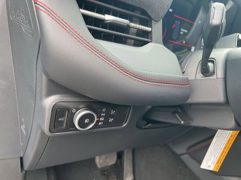 New 2025 Ford Explorer ST-Line image 16