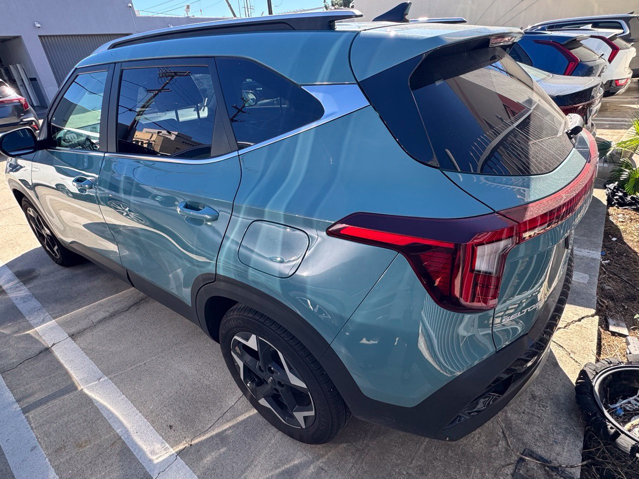 Certified 2026 Kia Seltos EX FWD image 4