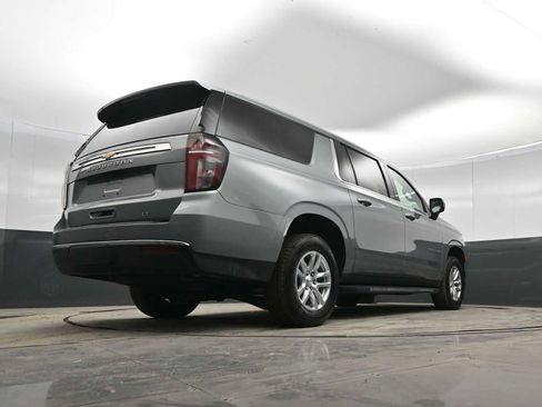 Used 2024 Chevrolet Suburban LT image 34