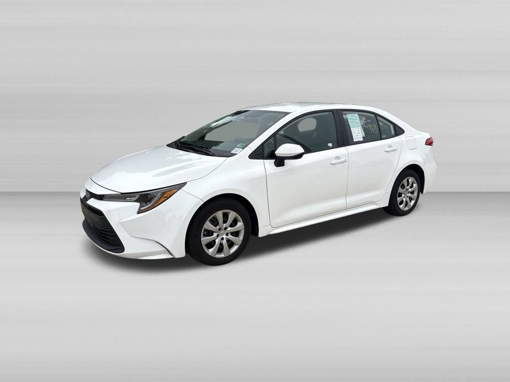 Used 2025 Toyota Corolla LE FWD image 8
