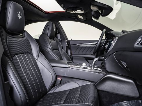 Certified 2022 Maserati Ghibli Modena Q4 image 15