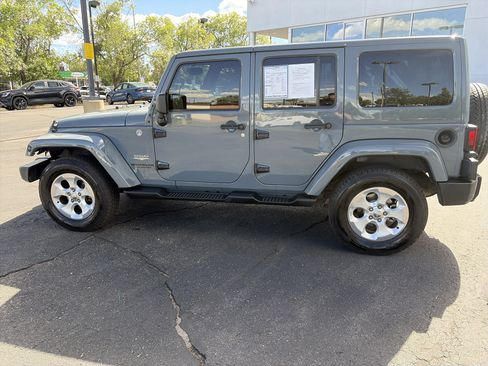 Used 2014 Jeep Wrangler Unlimited Sahara w/ Max Tow Package AWD/4WD image 10