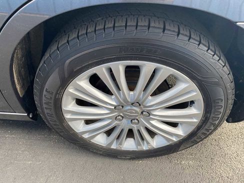 Used 2014 Chrysler 300 C image 43