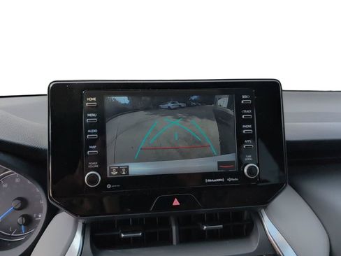 Used 2021 Toyota Venza LE AWD/4WD image 23