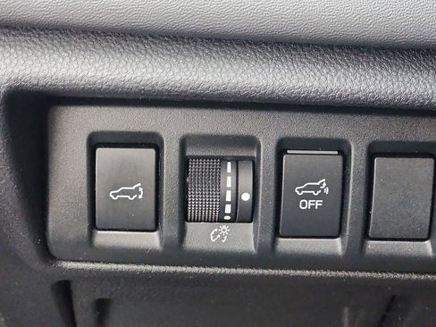 Used 2020 Subaru Outback Limited image 25