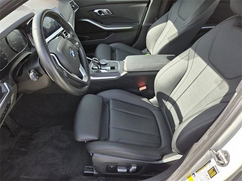 Used 2021 BMW 330i Sedan w/ Driving Assistance Package image 10
