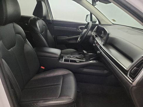 Used 2024 Kia Sorento S image 21