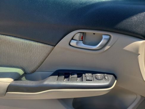 Used 2014 Honda Civic LX image 10