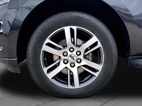 Used 2024 Ford Expedition Limited AWD/4WD image 11