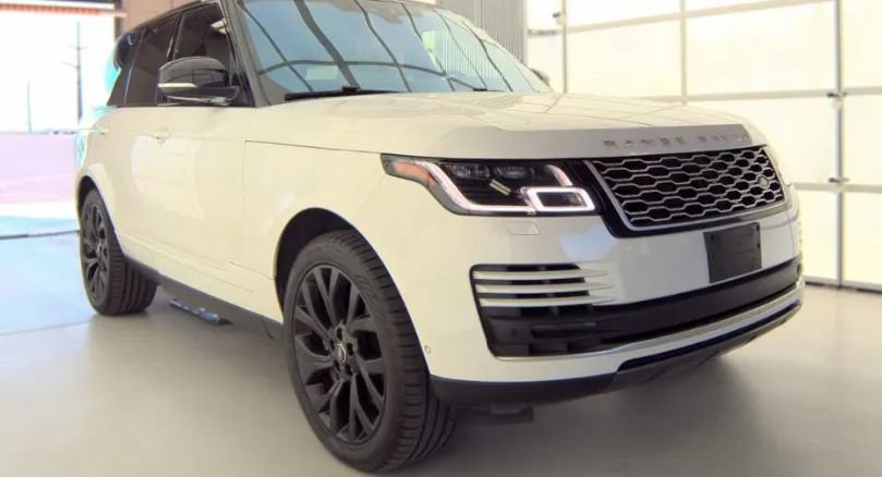 Used 2020 Land Rover Range Rover HSE AWD/4WD image 2