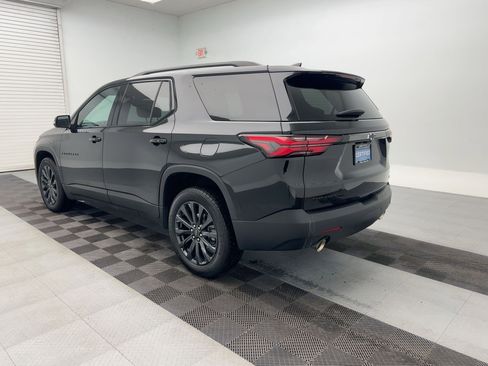 Certified 2023 Chevrolet Traverse RS image 3