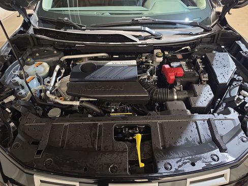 Used 2025 Nissan Rogue SV AWD/4WD image 17