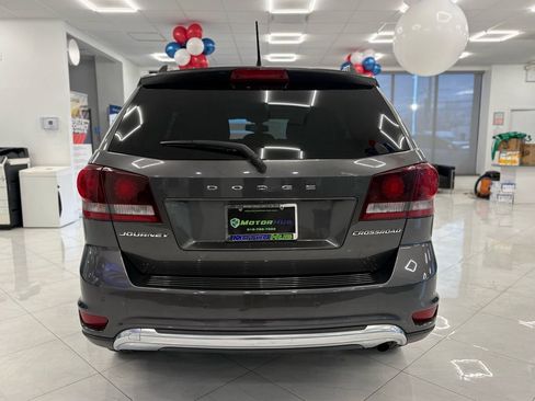 Used 2017 Dodge Journey Crossroad FWD image 11