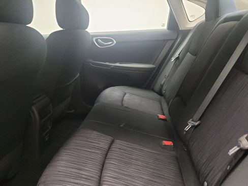 Used 2019 Nissan Sentra SV image 18