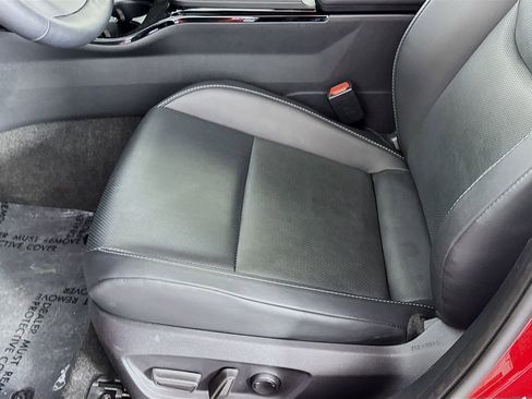 Used 2024 Toyota Prius XLE image 20