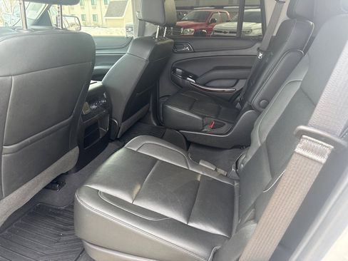 Used 2019 GMC Yukon SLT w/ Graphite Performance Edition image 18