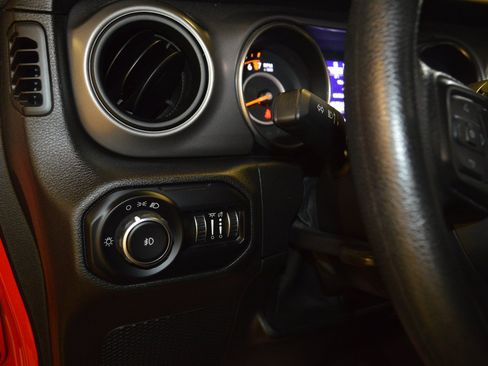 Used 2021 Jeep Wrangler Sport AWD/4WD image 16