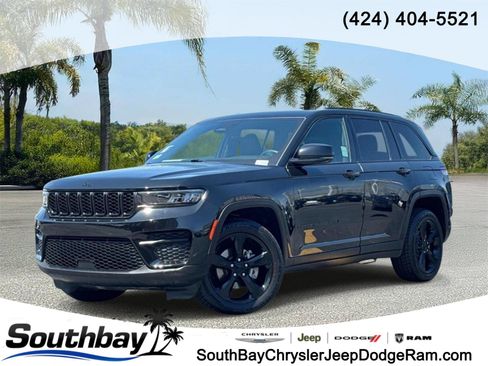 Used 2023 Jeep Grand Cherokee Altitude AWD/4WD image 1