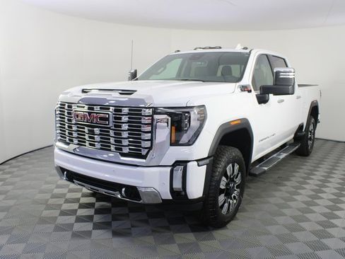 New 2026 GMC Sierra 2500 Denali w/ Denali Reserve Package image 26