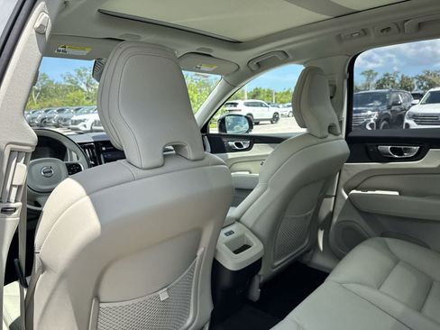 Used 2025 Volvo XC60 B5 Plus w/ Protection Package Premier AWD/4WD image 18