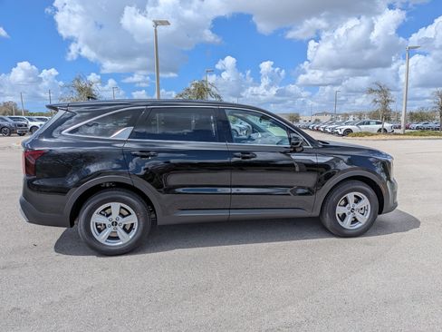 New 2026 Kia Sorento LX image 4