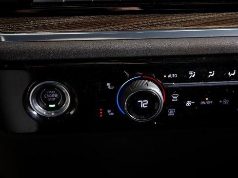 Used 2023 Chevrolet Silverado 1500 LT image 16