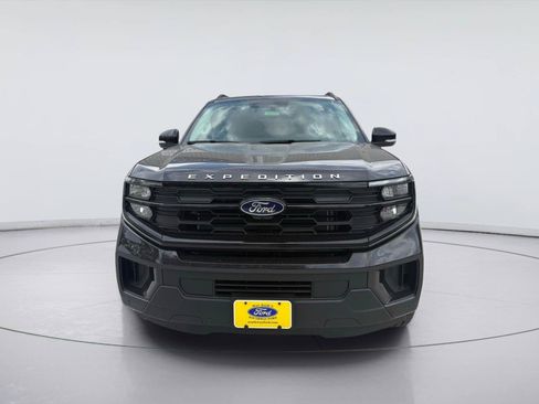 New 2026 Ford Expedition Active RWD image 8